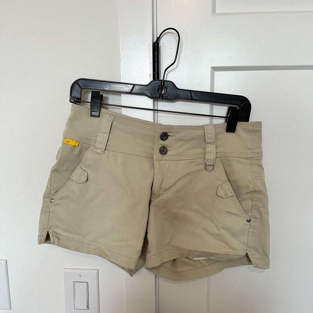 Lole low-rise, khaki shorts